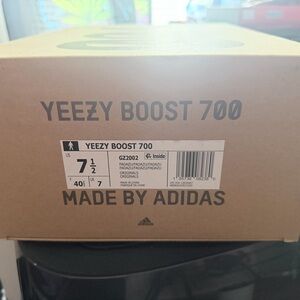 adidas Yeezy Boost 700 - Tan